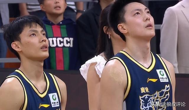 开云体育官网-在说谁？徐杰：我们上半场有能力追回来 但就是差一口气
